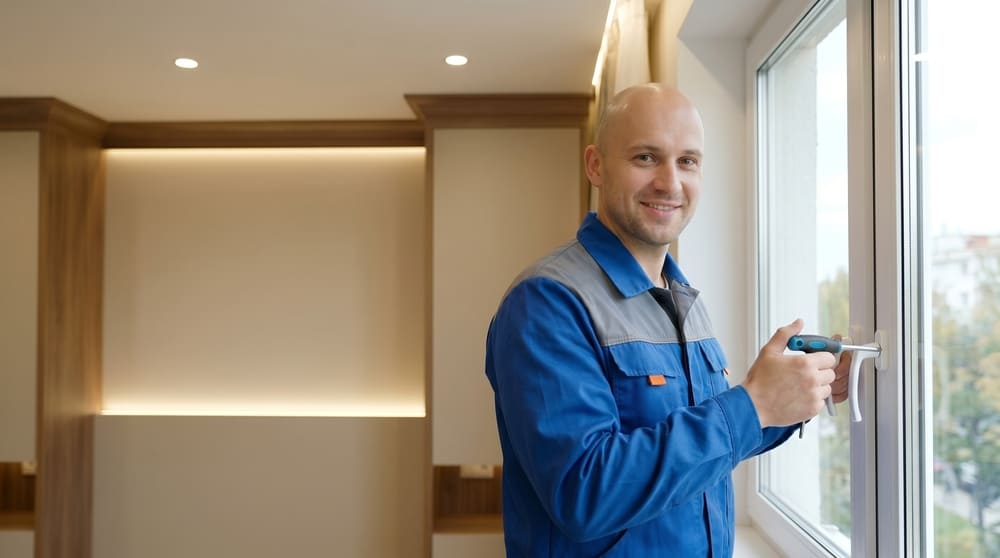 Профессиональный ремонт и регулировка пластиковых окон